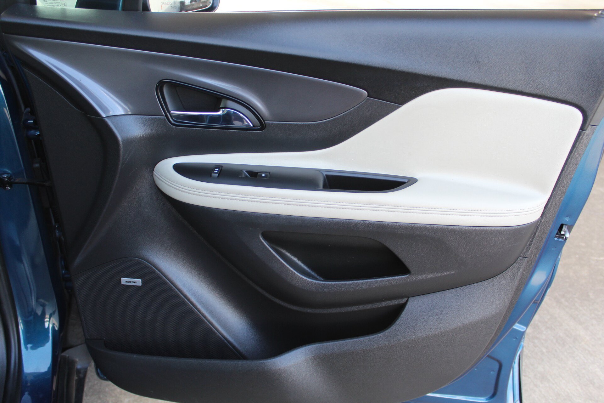 Used 2019 Buick Encore Essence w/ Safety Package II AWD/4WD image 19