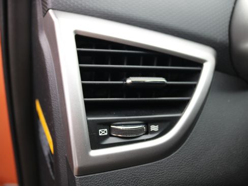 Used 2015 Hyundai Veloster w/ Option Group 03 image 21