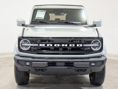 Used 2021 Ford Bronco Outer Banks image 3