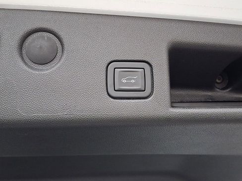 Used 2024 Chevrolet Equinox LT image 27