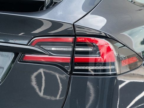 Used 2024 Tesla Model X AWD/4WD image 14