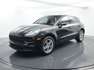 Certified 2020 Porsche Macan image 1