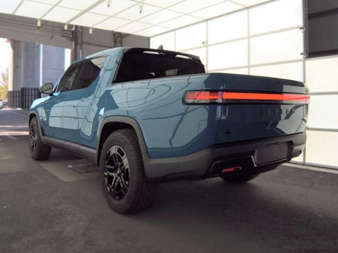 Used 2025 Rivian R1T Adventure Dual AWD/4WD image 2