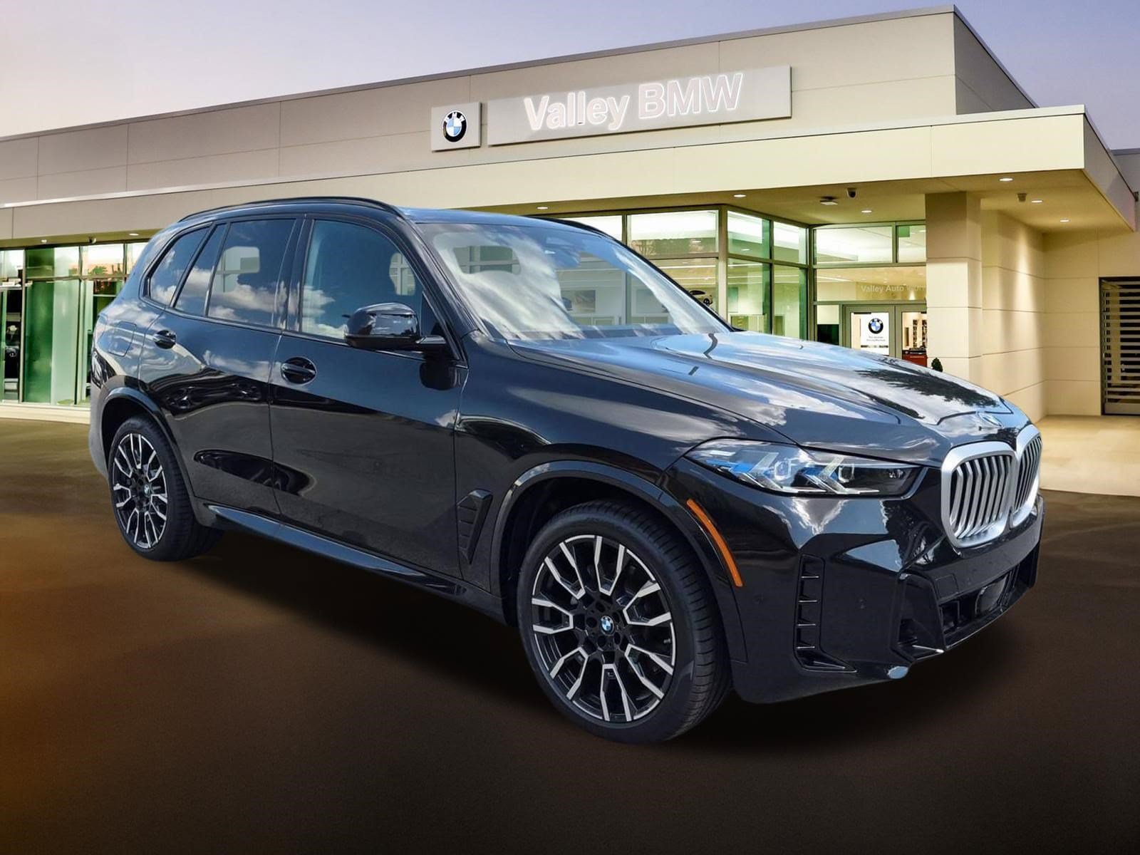 New 2026 BMW X5 xDrive40i w/ M Sport Package AWD/4WD image 1