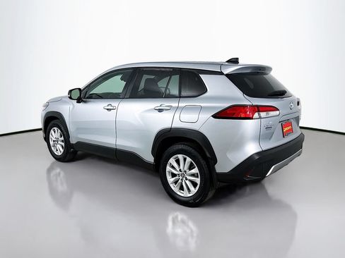 Used 2025 Toyota Corolla Cross LE AWD/4WD image 6
