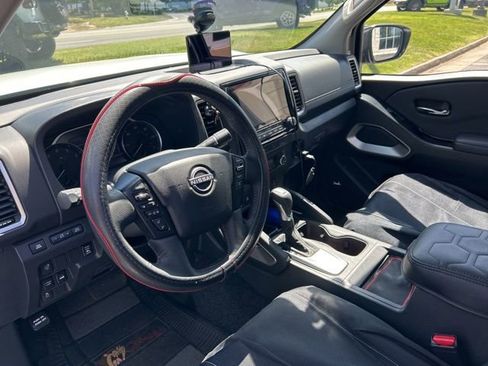 Used 2024 Nissan Frontier SL w/ Technology Package AWD/4WD image 14