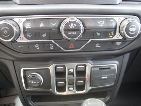 Used 2022 Jeep Gladiator Sport image 19