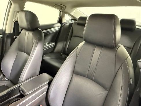 Used 2018 Honda Civic Touring image 29