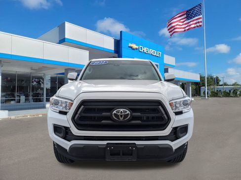 Used 2022 Toyota Tacoma TRD Sport image 2