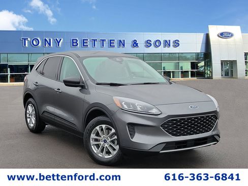 Certified 2022 Ford Escape SE w/ Convenience Package image 1