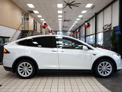 Used 2020 Tesla Model X Long Range image 20