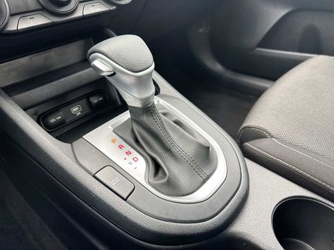 Used 2022 Kia Forte LXS image 29