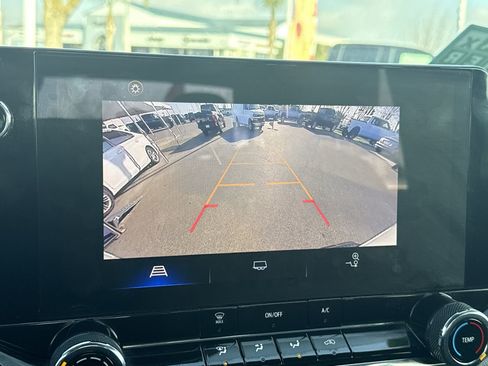 Used 2023 Chevrolet Colorado W/T image 13