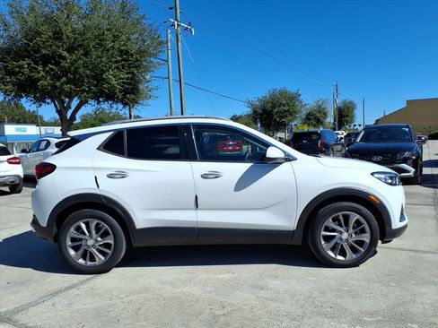 Used 2021 Buick Encore GX Essence w/ Experience Buick Package image 5