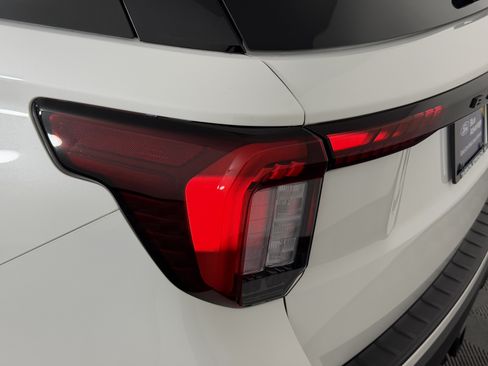 Certified 2025 Ford Explorer ST-Line w/ Premium Package RWD image 10