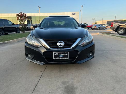 Used 2017 Nissan Altima 2.5 SL w/ 2.5 Technology Package FWD image 8