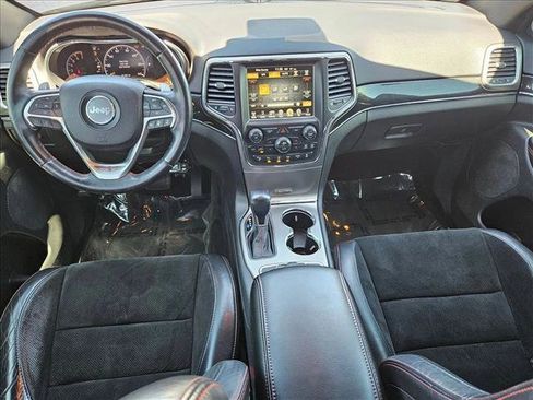 Used 2017 Jeep Grand Cherokee Trailhawk w/ Trailhawk Luxury Group AWD/4WD image 17