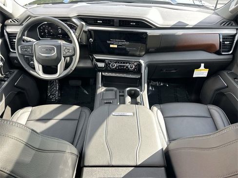 New 2026 GMC Sierra 2500 Denali w/ Denali Reserve Package image 8