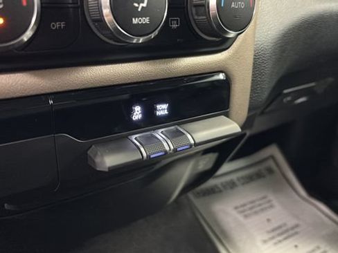 Used 2022 RAM 1500 Laramie AWD/4WD image 25