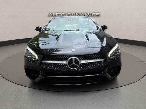 Used 2017 Mercedes-Benz SL 550 image 2