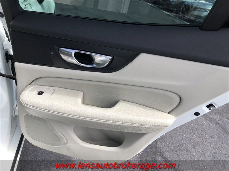 Used 2019 Volvo S60 T5 Momentum w/ Premium Package FWD image 19