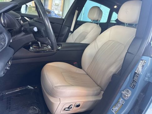 Certified 2022 Maserati Levante GT AWD/4WD image 18