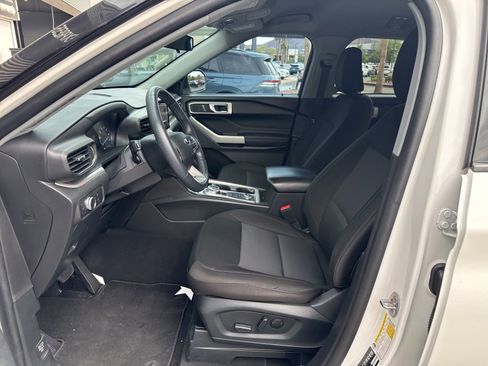 Used 2022 Ford Explorer XLT w/ Class IV Trailer Tow Package image 10