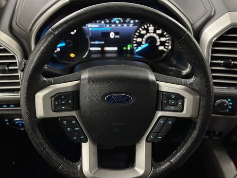 Used 2015 Ford F150 Lariat w/ Equipment Group 502A Luxury image 4