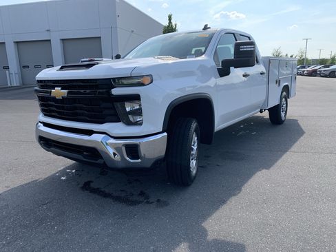 Used 2024 Chevrolet Silverado 2500 W/T w/ WT Convenience Package AWD/4WD image 5