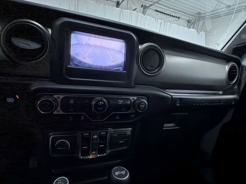 Used 2021 Jeep Wrangler Unlimited Sport AWD/4WD image 21