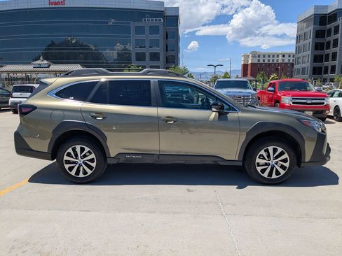 Used 2025 Subaru Outback Premium w/ Popular Package #1 AWD/4WD image 7