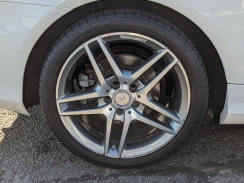 Used 2016 Mercedes-Benz E 400 4MATIC Coupe image 52