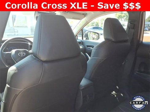 Used 2024 Toyota Corolla Cross XLE image 19