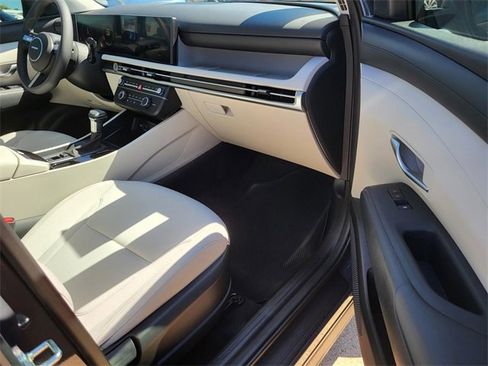 New 2026 Hyundai Tucson SE image 6
