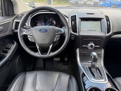 Used 2018 Ford Edge Titanium w/ Technology Package FWD image 12
