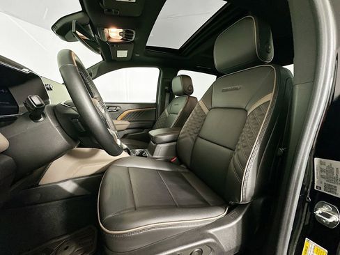 Used 2023 GMC Canyon Denali image 23
