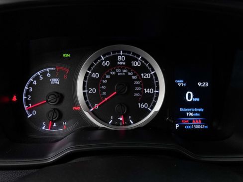 Used 2021 Toyota Corolla SE w/ SE Premium Package FWD image 29