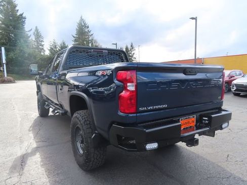 Used 2021 Chevrolet Silverado 2500 LT w/ Convenience Package image 5
