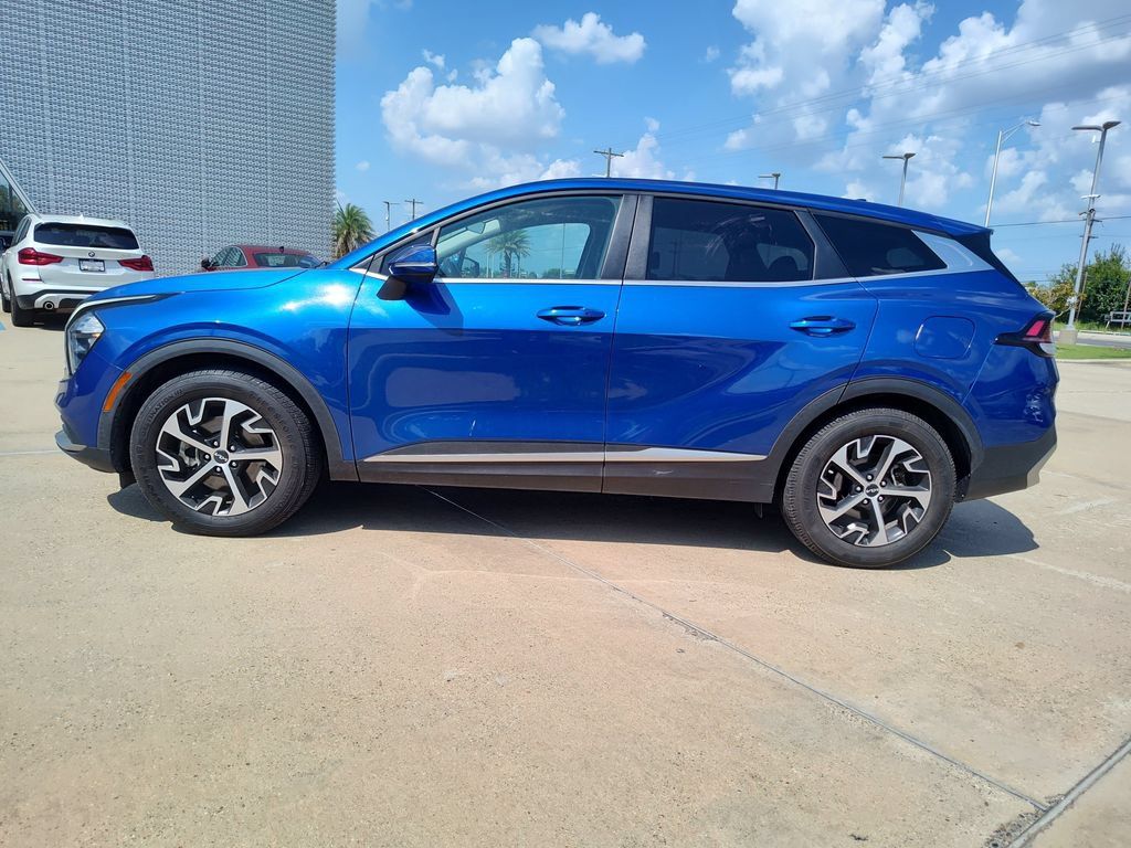 Used 2023 Kia Sportage EX FWD image 4