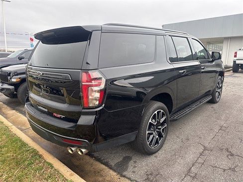 Certified 2024 Chevrolet Suburban RST w/ Sport Performance Package image 3