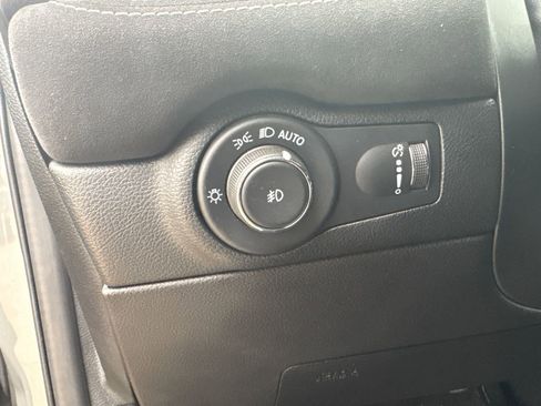 Used 2022 Dodge Durango SRT w/ SRT Interior Appearance Group image 17