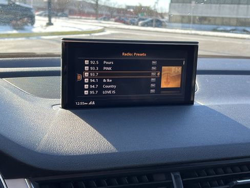 Used 2017 Audi Q7 2.0T Premium Plus w/ Premium Plus Package image 18