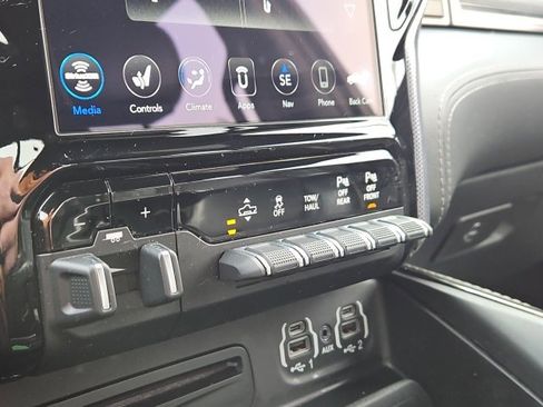 Used 2019 RAM 1500 Limited image 48