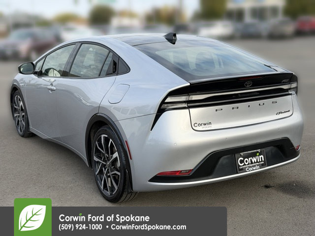 Used 2024 Toyota Prius Prime FWD image 16