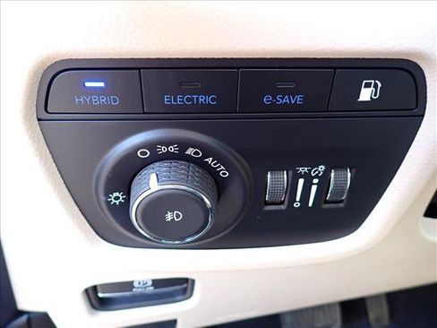 Used 2024 Jeep Grand Cherokee Limited 4xe w/ Luxury Tech Group II AWD/4WD image 19
