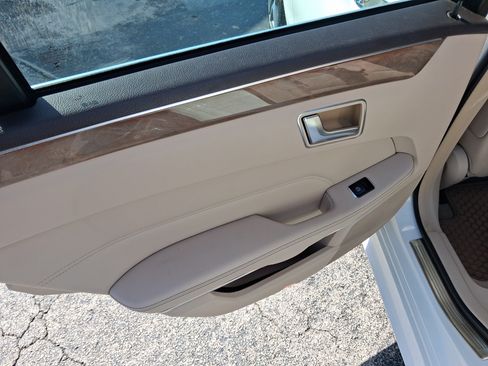 Used 2015 Mercedes-Benz E 350 Sedan image 26
