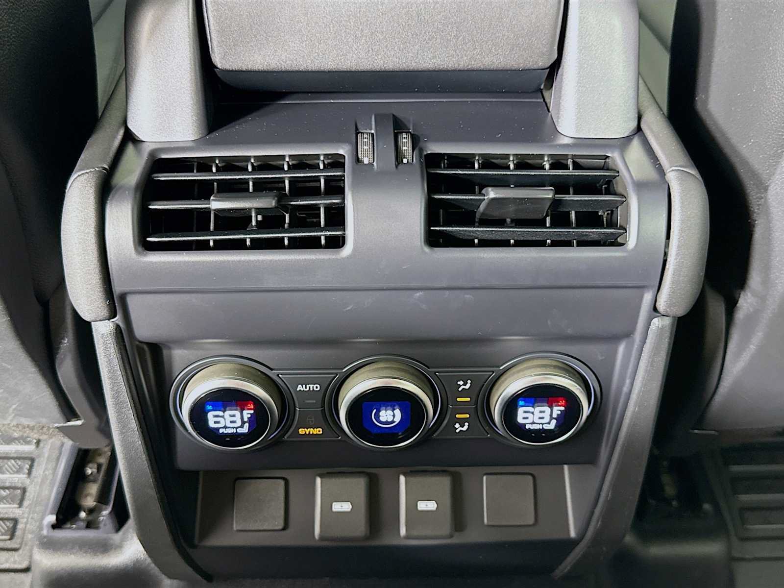 Used 2024 Land Rover Defender 110 S AWD/4WD image 24