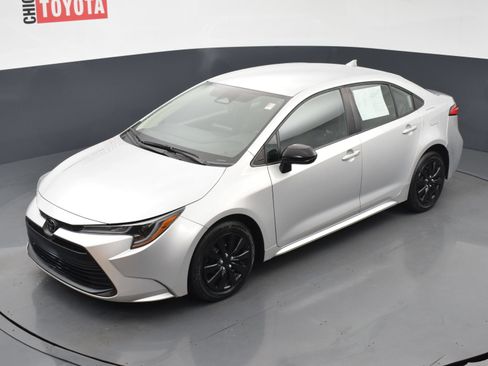 Used 2023 Toyota Corolla LE FWD image 23