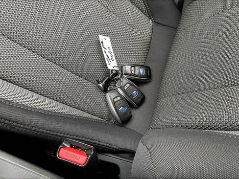 Used 2024 Subaru Crosstrek 2.0i Premium image 11