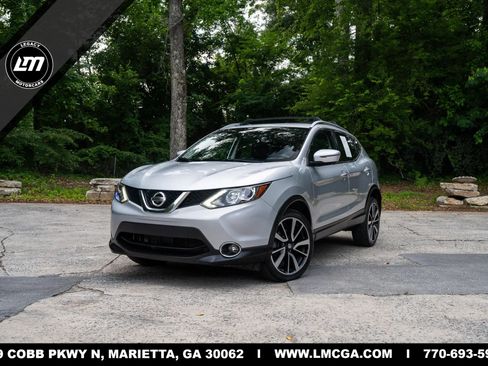 Used 2017 Nissan Rogue Sport SL FWD image 1